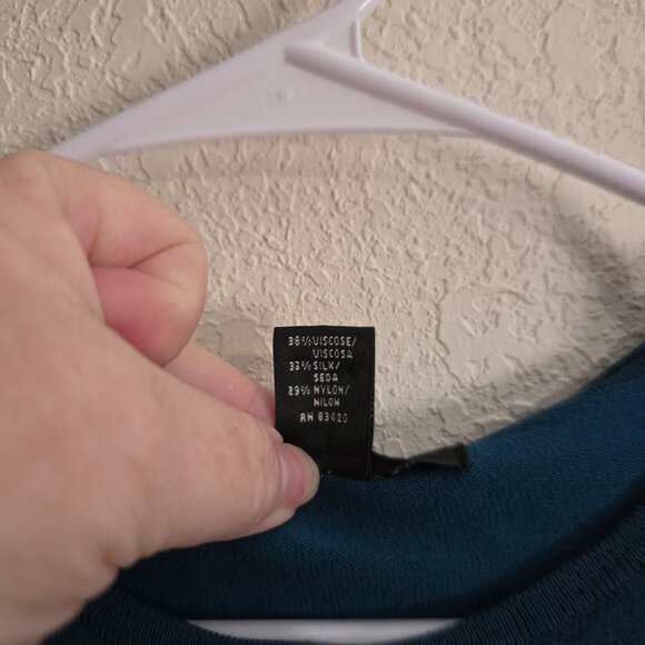 Gorgeous August Silk XL button cardigan - Picture 3 of 3